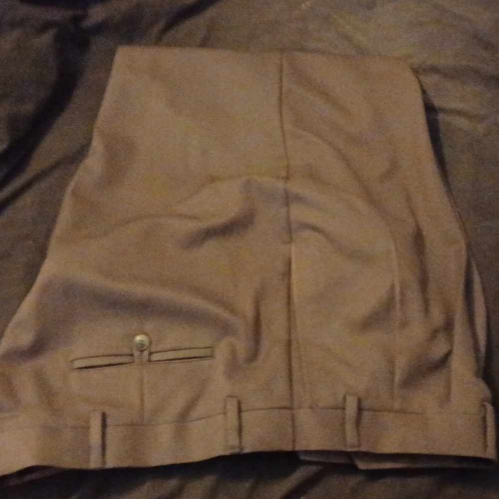 Roundtree and Yorke Easy care dress pants